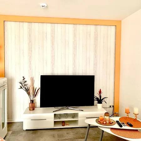 Eigenes Apartment im Herzen der Stadt mit Balkon und WLAN III Cottbus Exterior foto